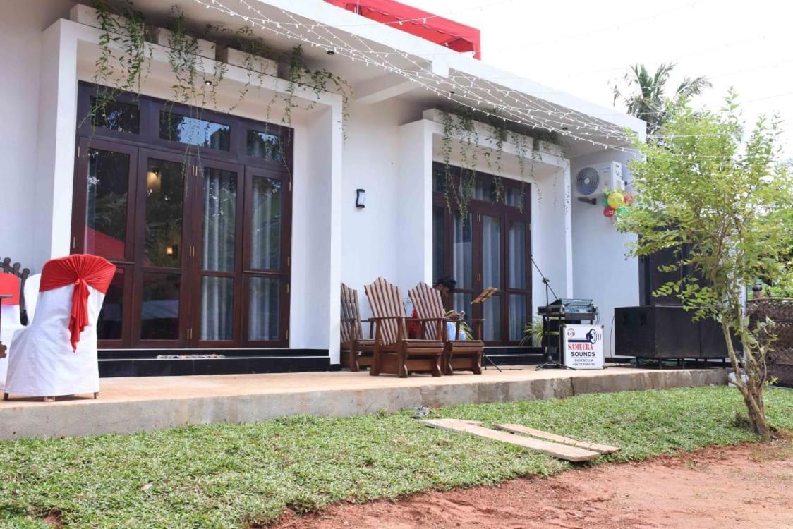 Indunil Place Hiriketiya Dikwella Luaran gambar