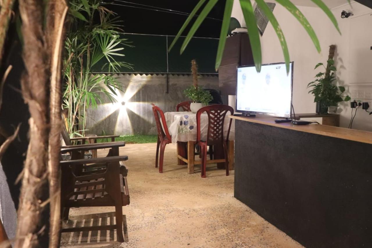 Indunil Place Hiriketiya Dikwella Luaran gambar